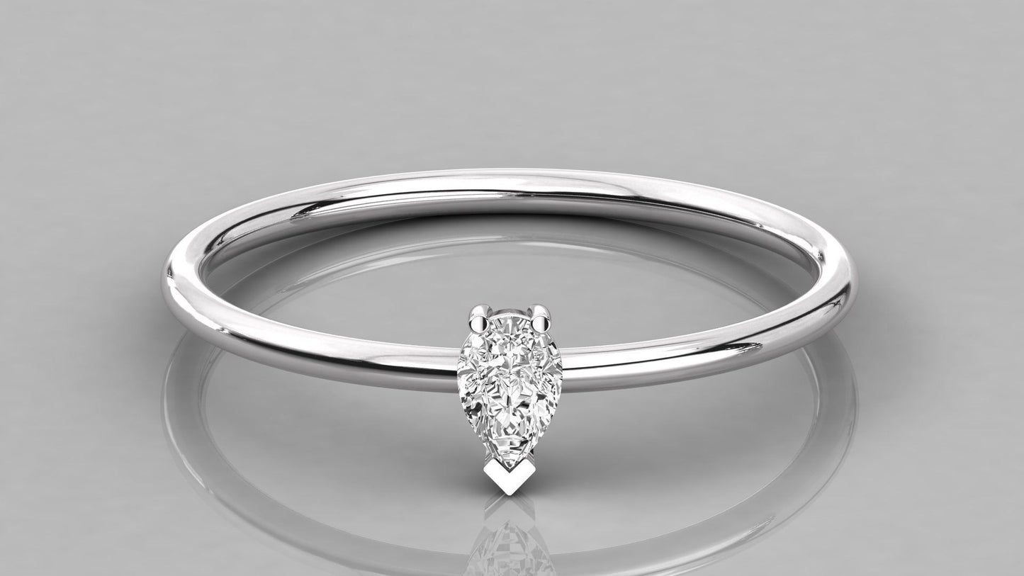 The Silver “Kejsi” Ring
